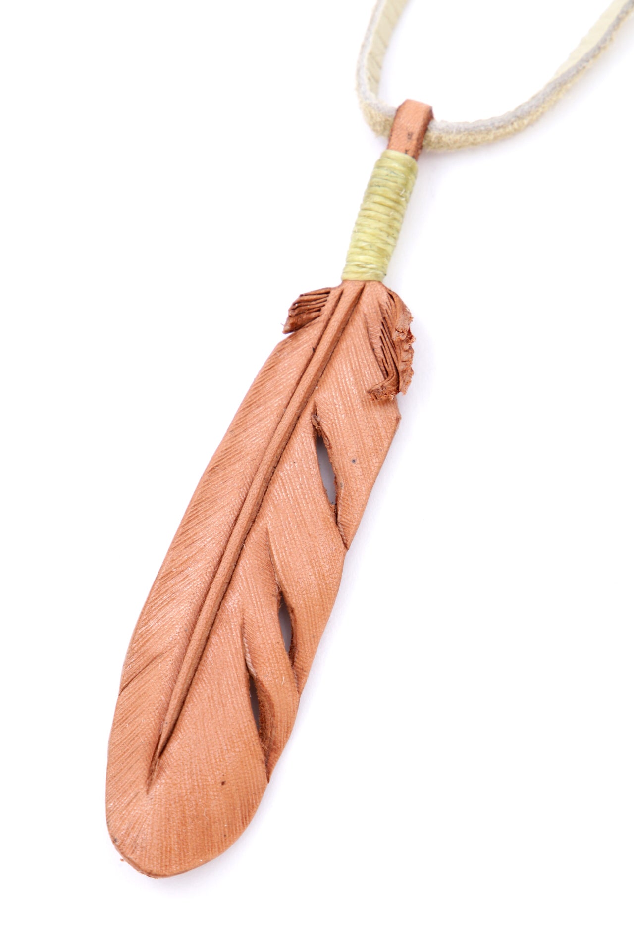 LEATHER CARVING FEATHER NECKLACE -Small-