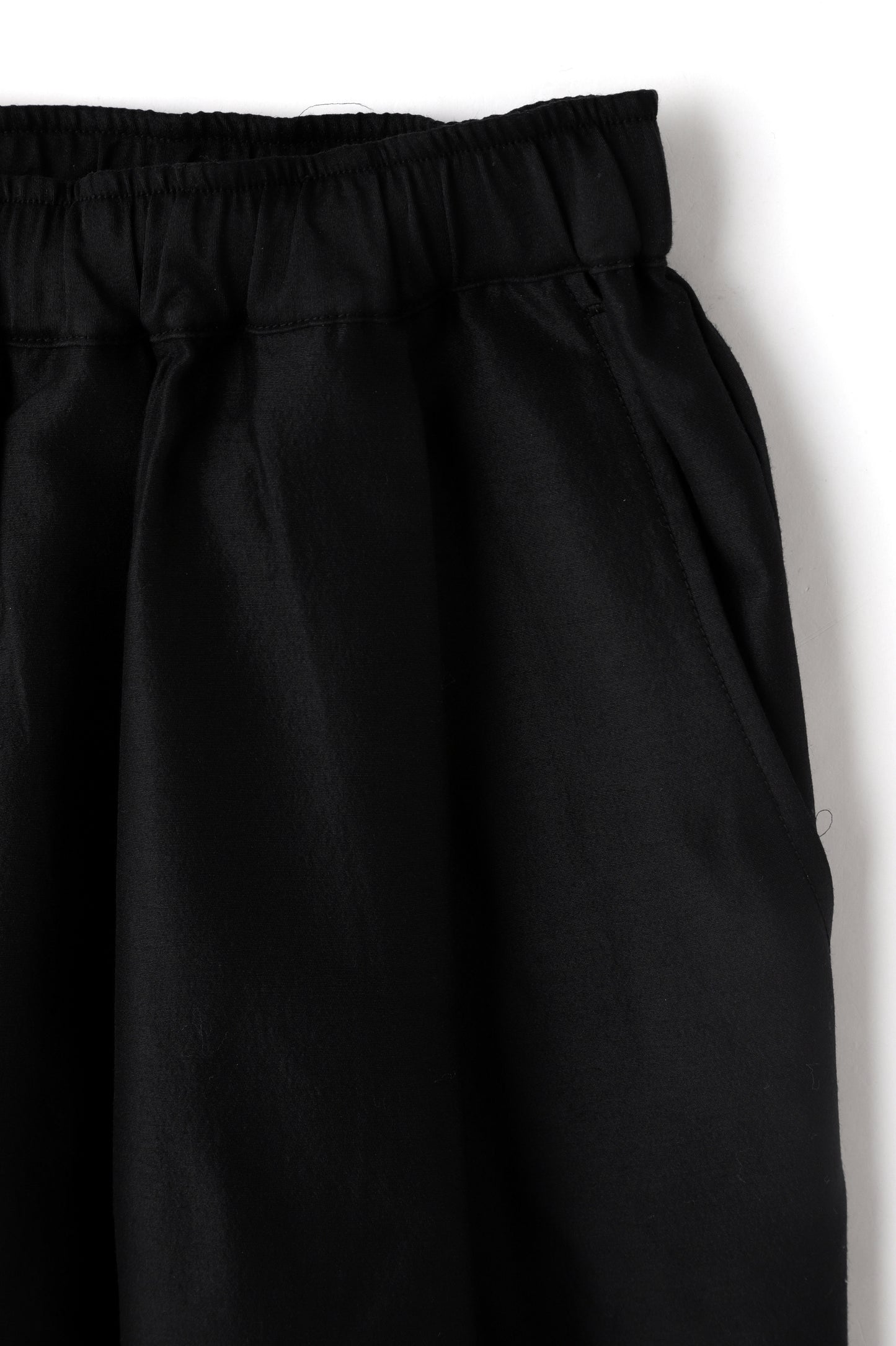 TUCK EASY PANTS - Silk / Wool -
