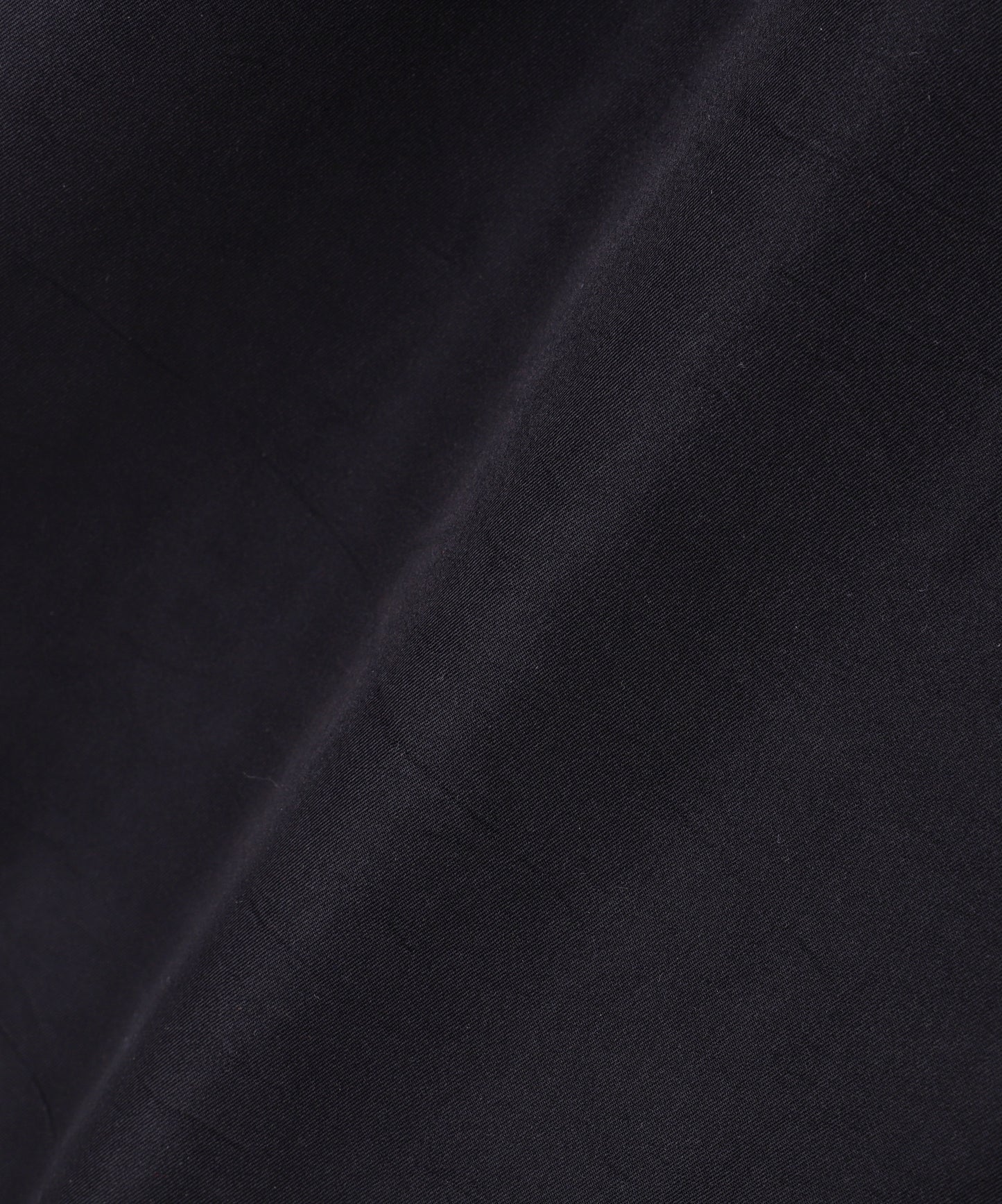 TRAINING SHORT PANTS - Silk / Nylon -