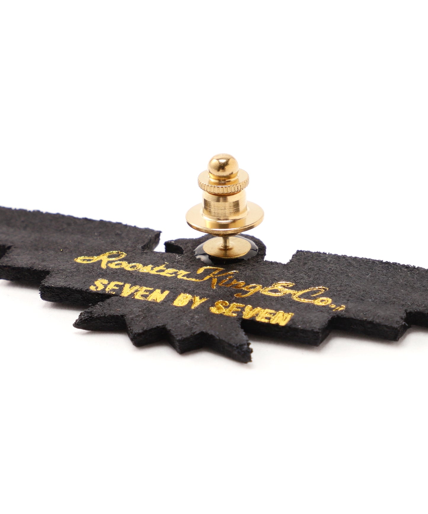 【Rooster King&Co.,/SEVEN BY SEVEN】 LEATHER CARVING PINS -Small Thunderbird-