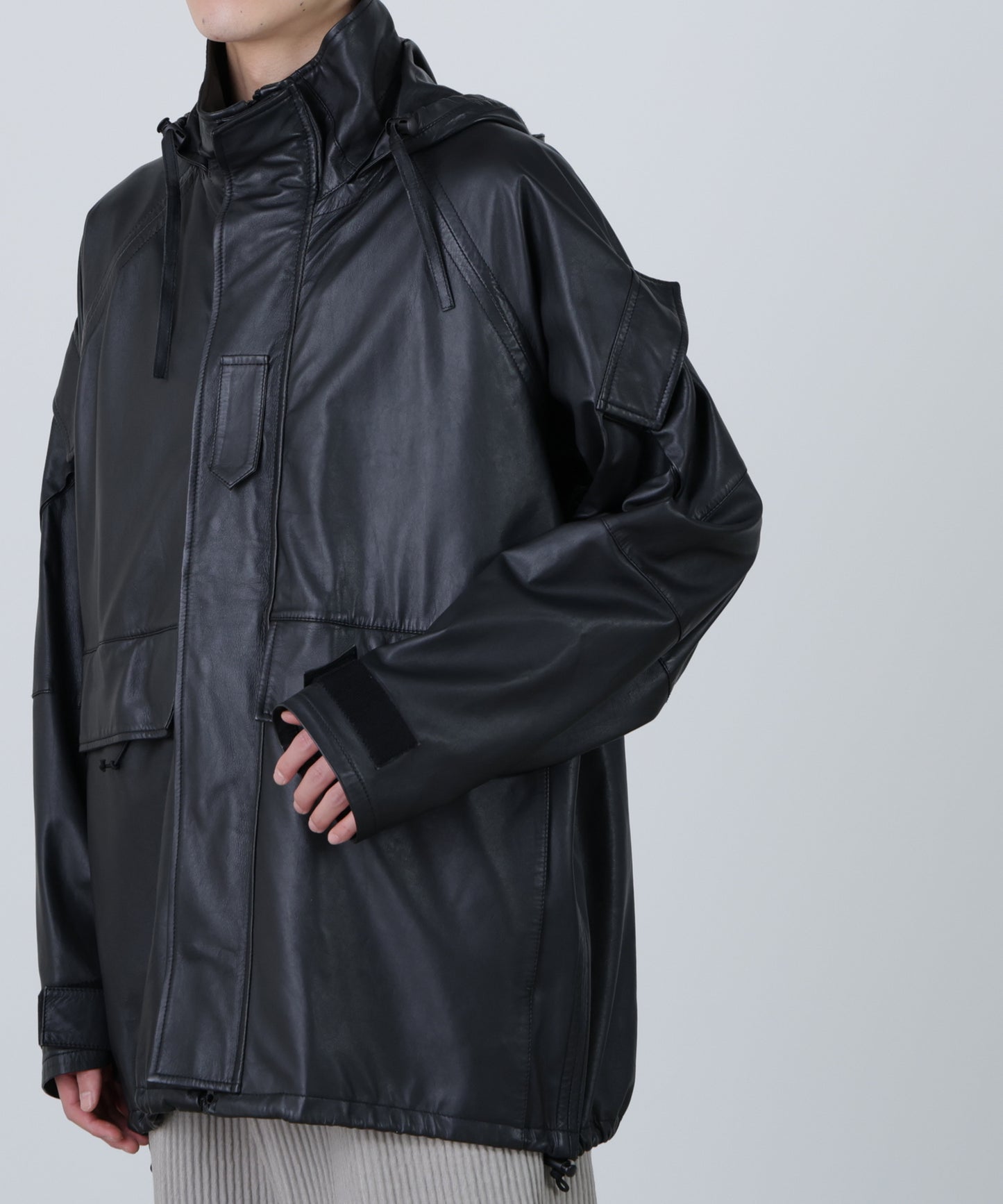 LEATHER MILITARY PARKA ‐Type:Generation two/Level six‐