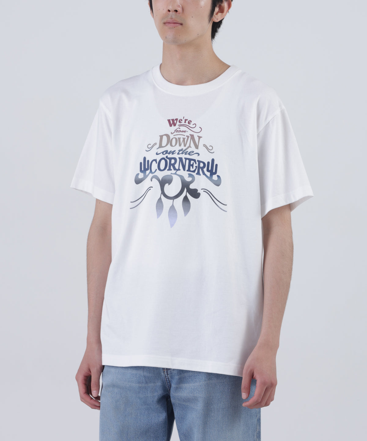 【SEVEN BY SEVEN / Down on the Corner】GRADATION PRINT TEE ‐Logo‐
