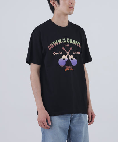 【SEVEN BY SEVEN / Down on the Corner】 GRADATION PRINT TEE ‐Guitar‐