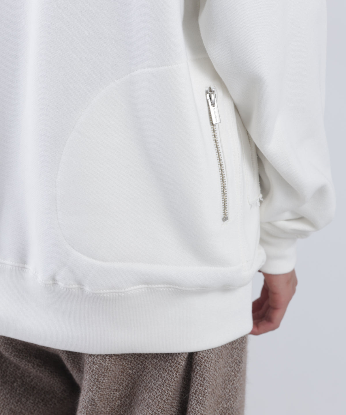 【SEVEN BY SEVEN / Down on the Corner】REMAKE SWEAT HOODIE ‐United Athle Crew Neck Base