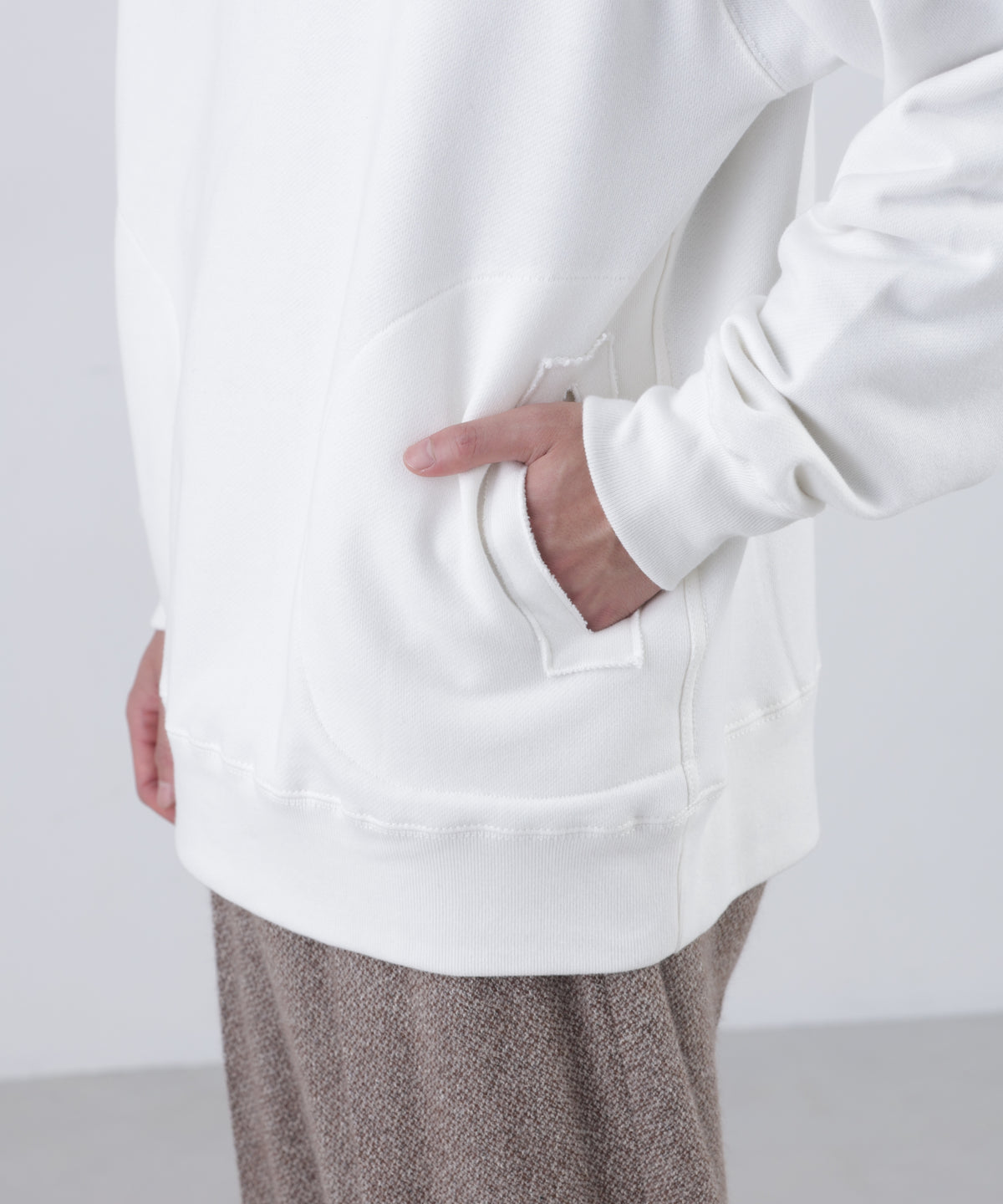 【SEVEN BY SEVEN / Down on the Corner】REMAKE SWEAT HOODIE ‐United Athle Crew Neck Base