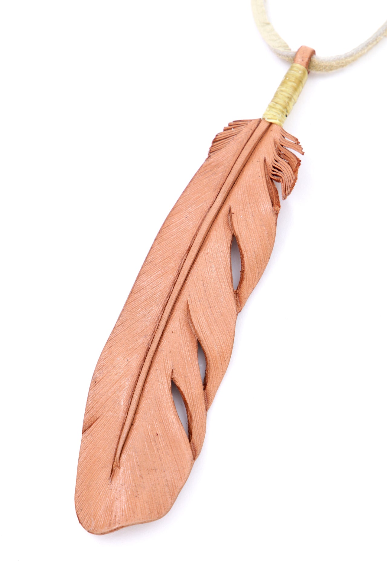 LEATHER CARVING FEATHER NECKLACE -Large-