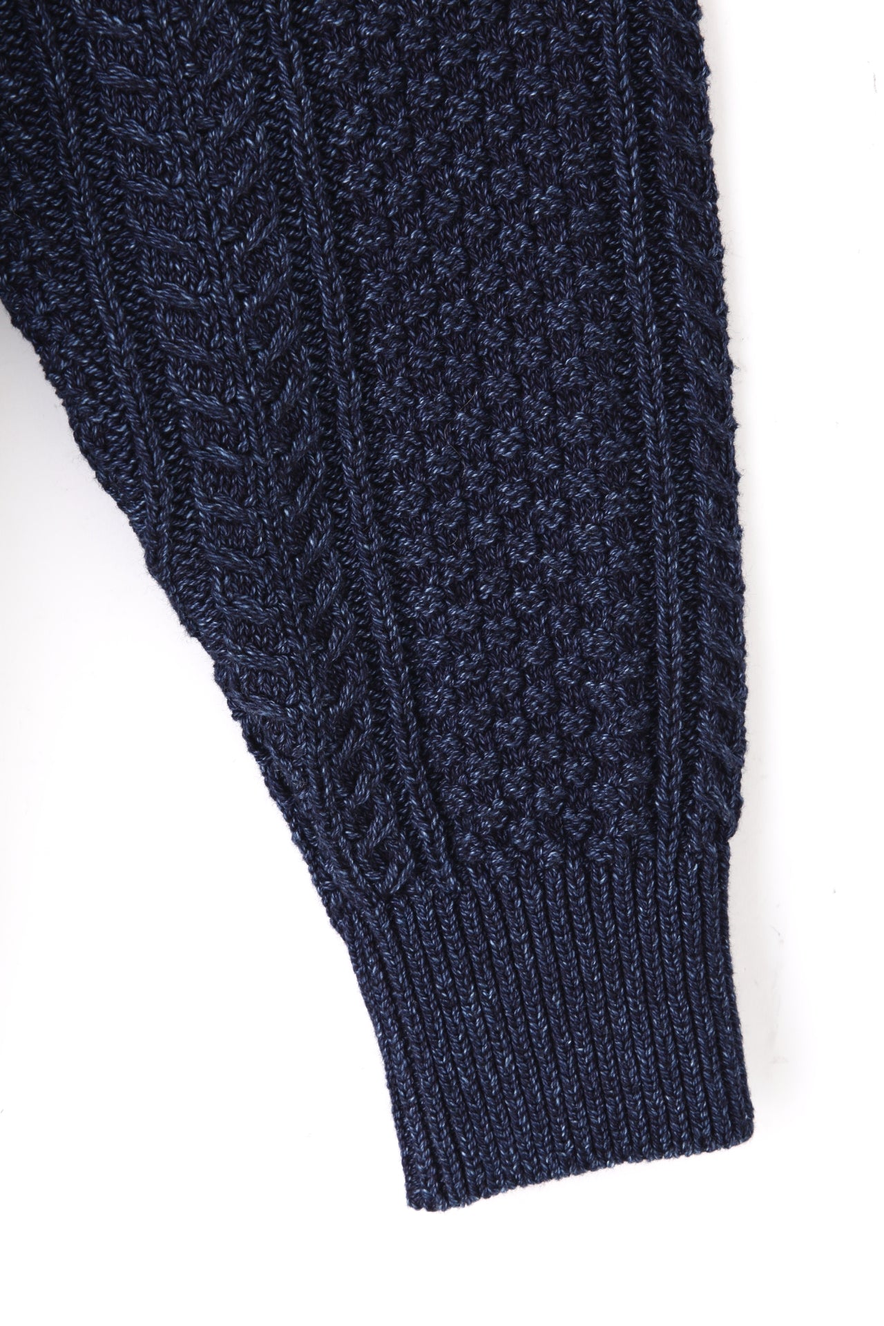 INDIGO YARN CREW NECK CABLE SWEATER - One wash -