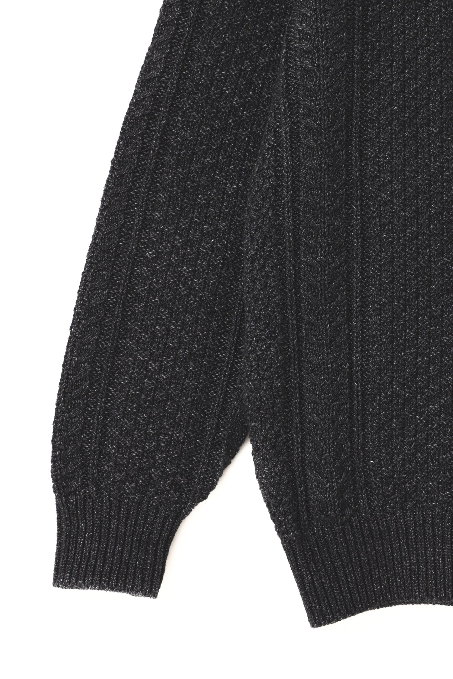 CREW NECK CABLE SWEATER -Indigo yarn-