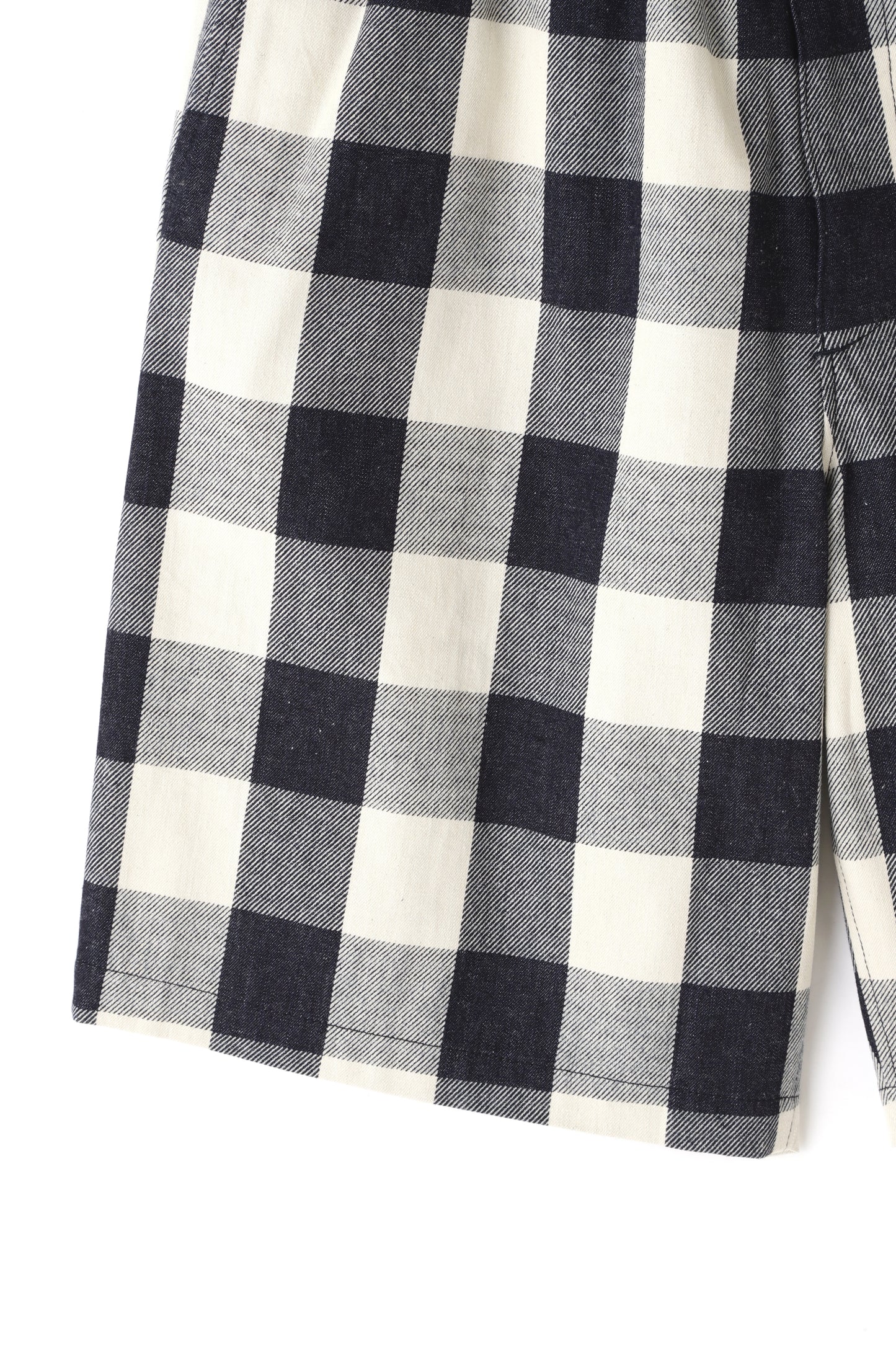BUFFALO CHECK WIDE SHORT PANTS - Discharge printing -