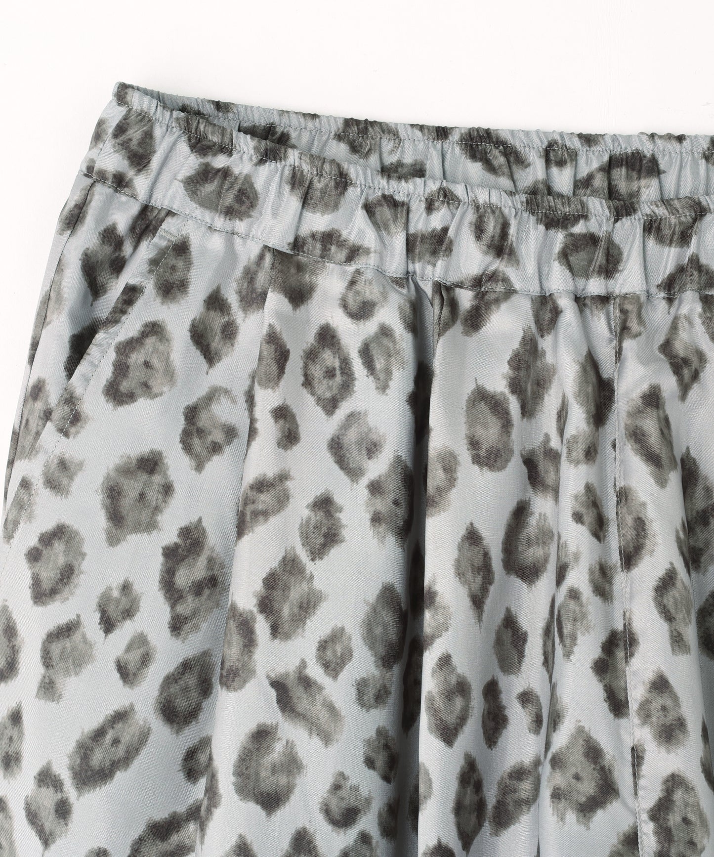 TUCK EASY PANTS ‐Leopard Print‐