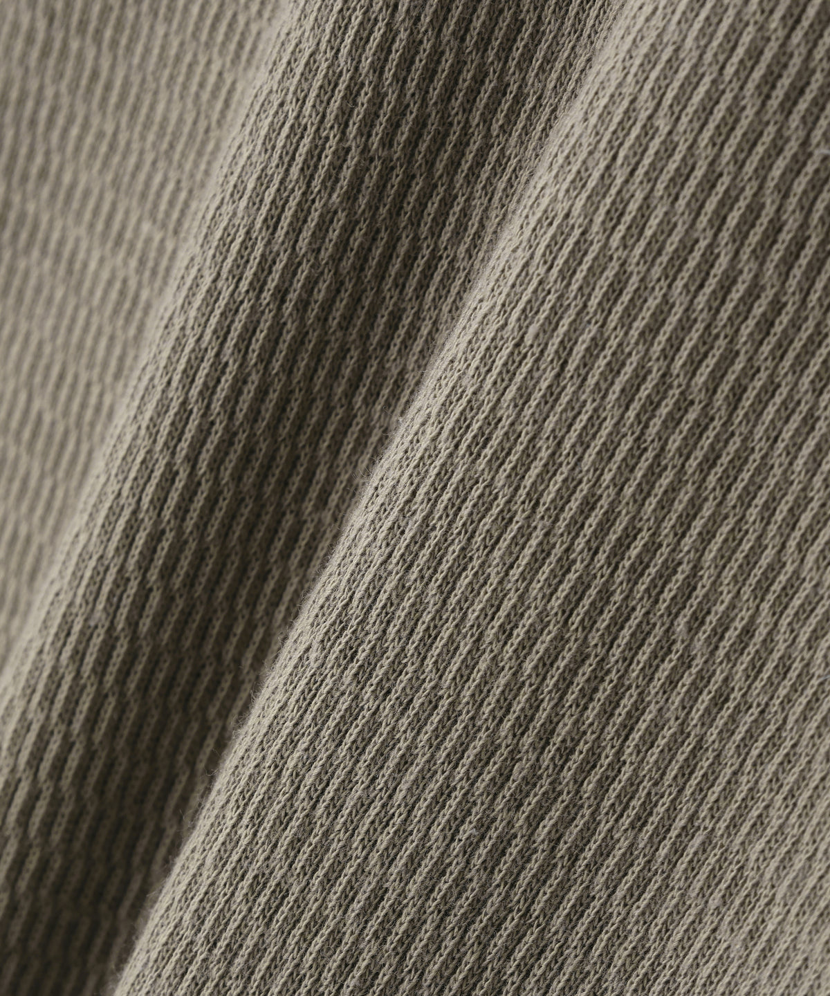 WRAP AROUND SLEEVELESS THERMAL TEE ‐Fabric dyed‐