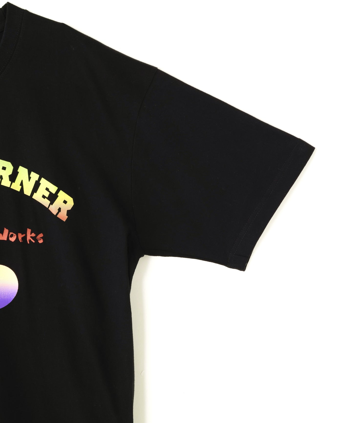 【SEVEN BY SEVEN / Down on the Corner】 GRADATION PRINT TEE ‐Guitar‐