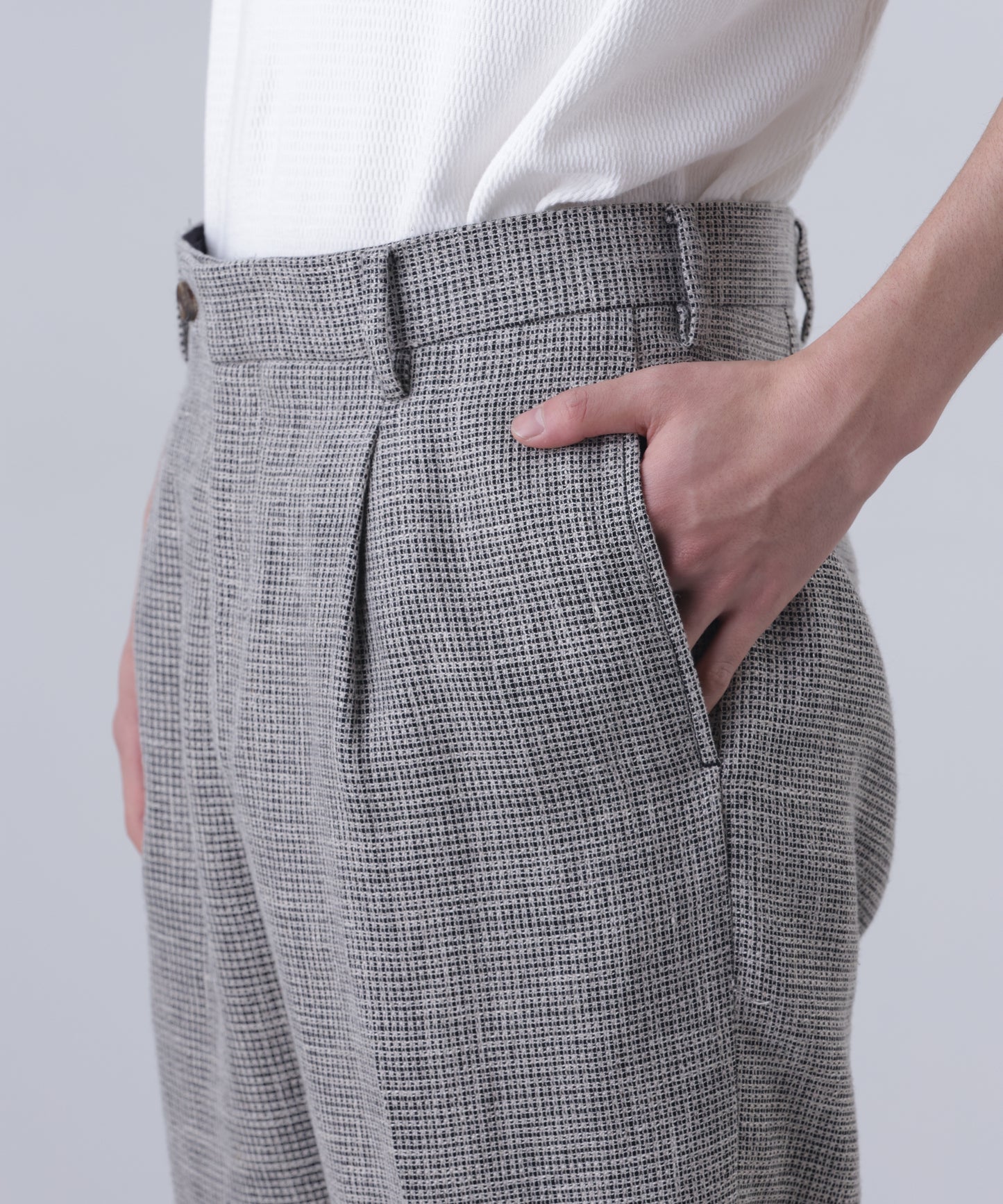 ONE TUCK TROUSERS ‐Heather Linen/Nylon*Wool crepe‐