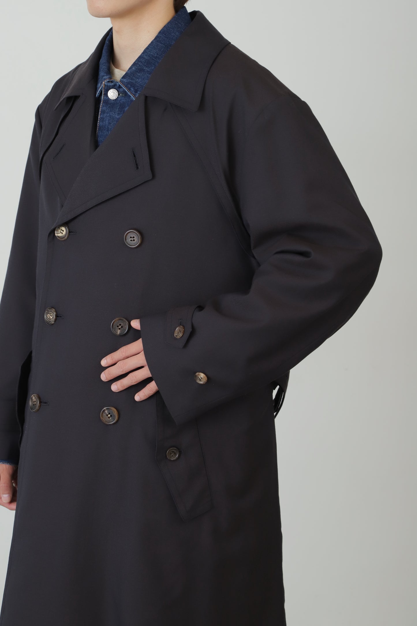 TRENCH COAT -Wool twill-