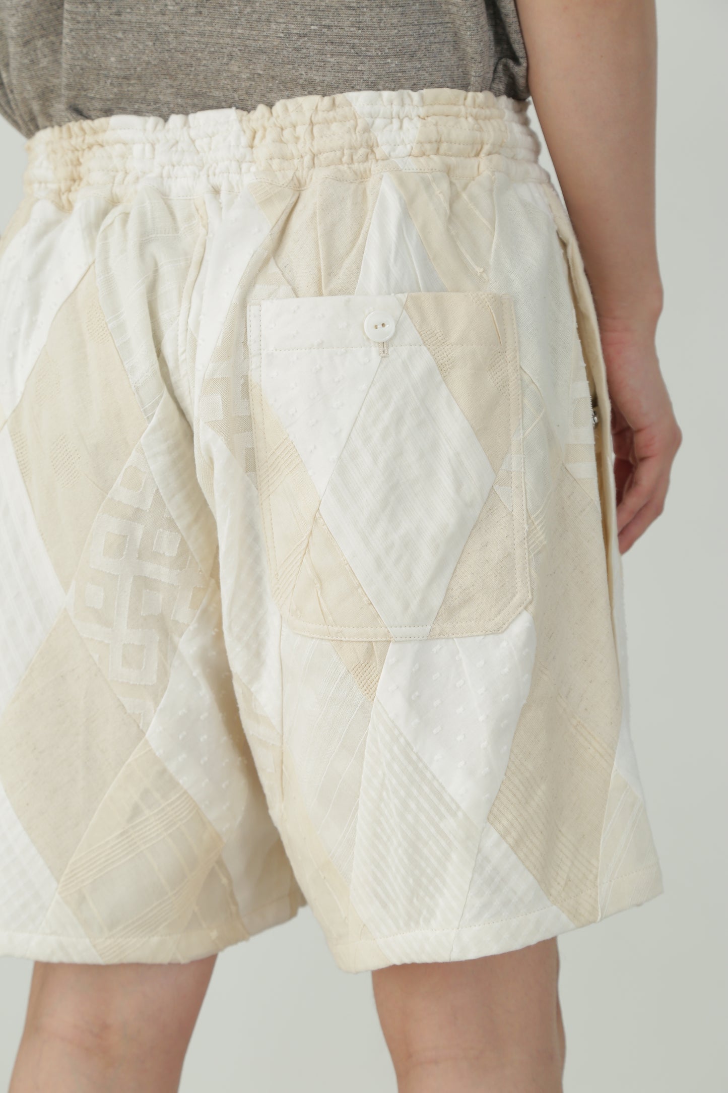 PATCHWORK WRAPPING SHORT PANTS - Leftover indian khadi -