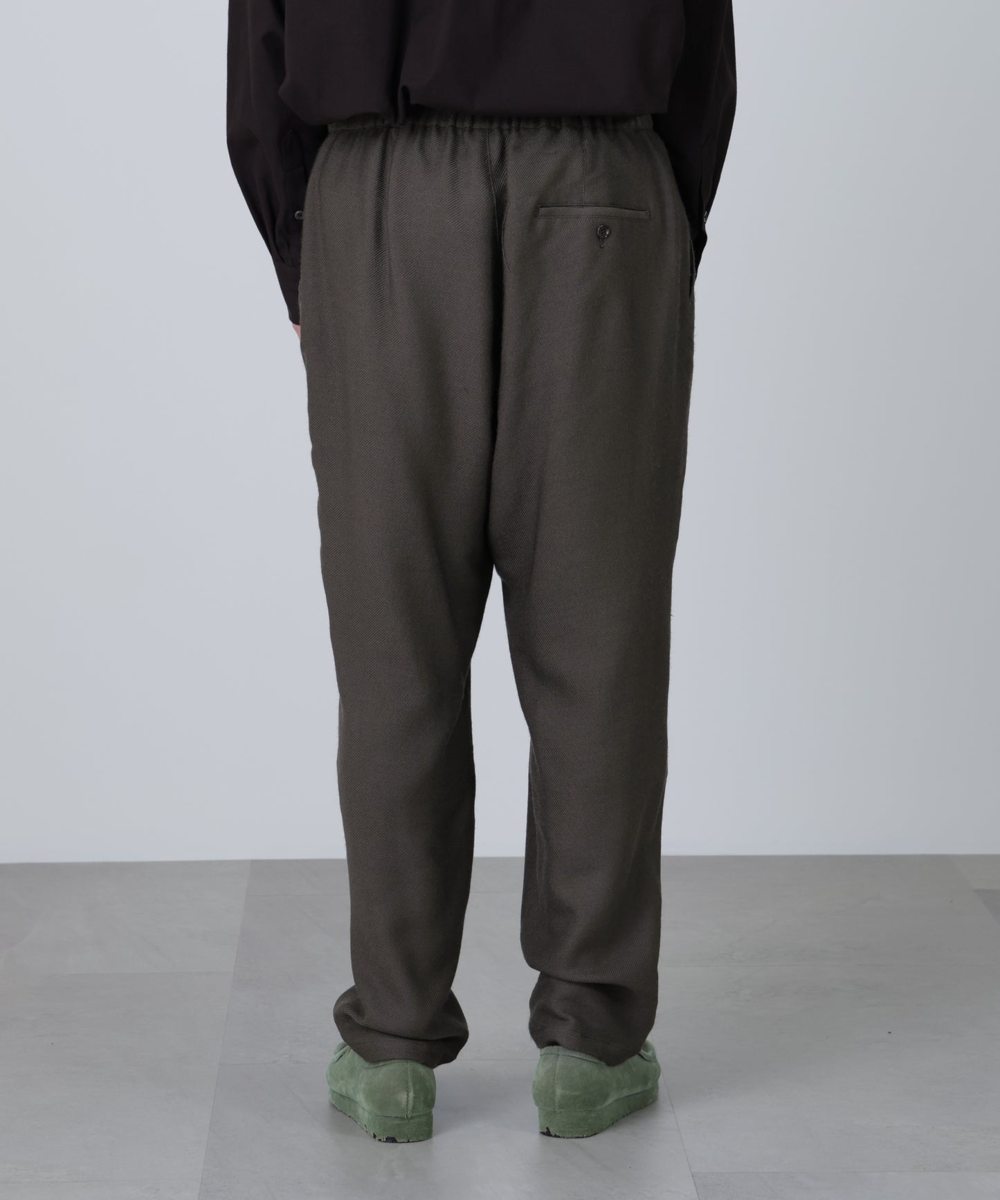 TUCK EASY PANTS ‐Silk Wool Loose twill‐