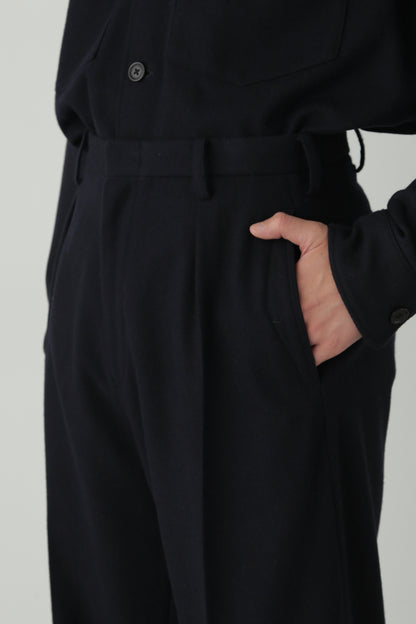 IN TUCK TROUSERS -Powder melton-