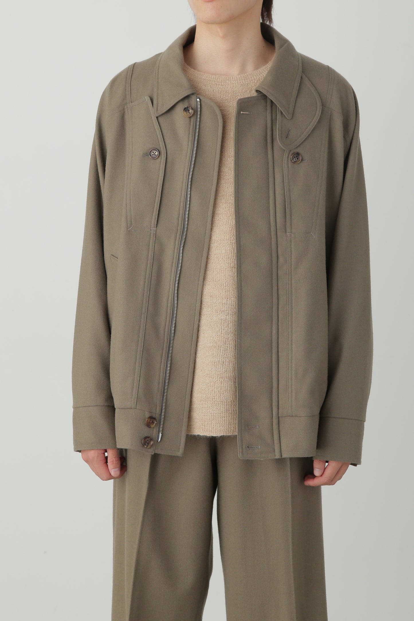 MULTI POCKET BLOUSON ‐Powder melton‐